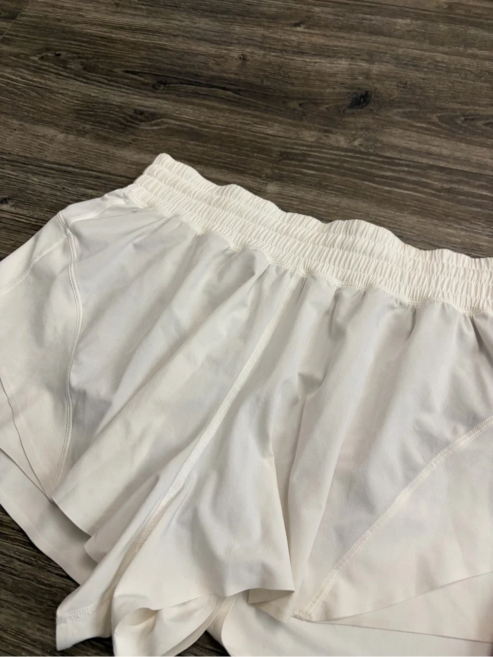 Lululemon Shake It Out High-Rise Running Short 2.5